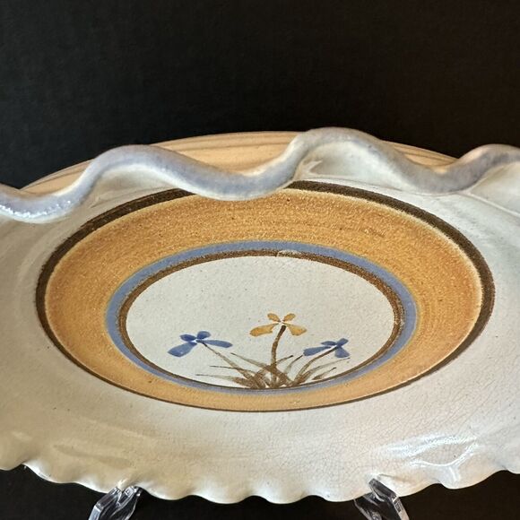 Stoneware Pie Plate Vintage Blue/Gold Iris flowers Fluted Glazed Edges Blue Trim - Picture 6 of 9
